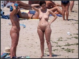 Nackt strand ladies am Strand. Gratis